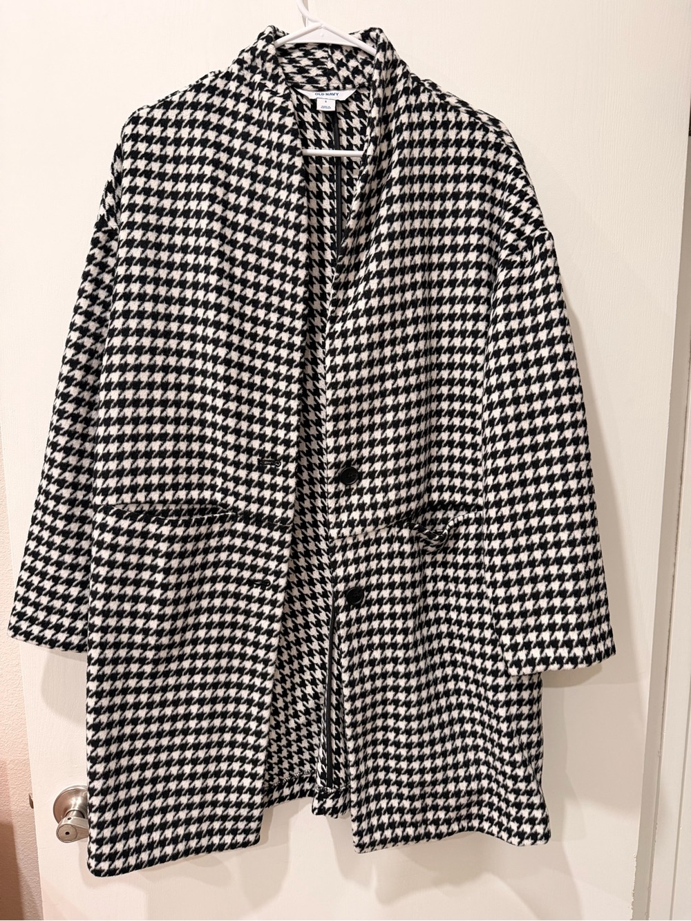 Old Navy Black & White Houndstooth Coat